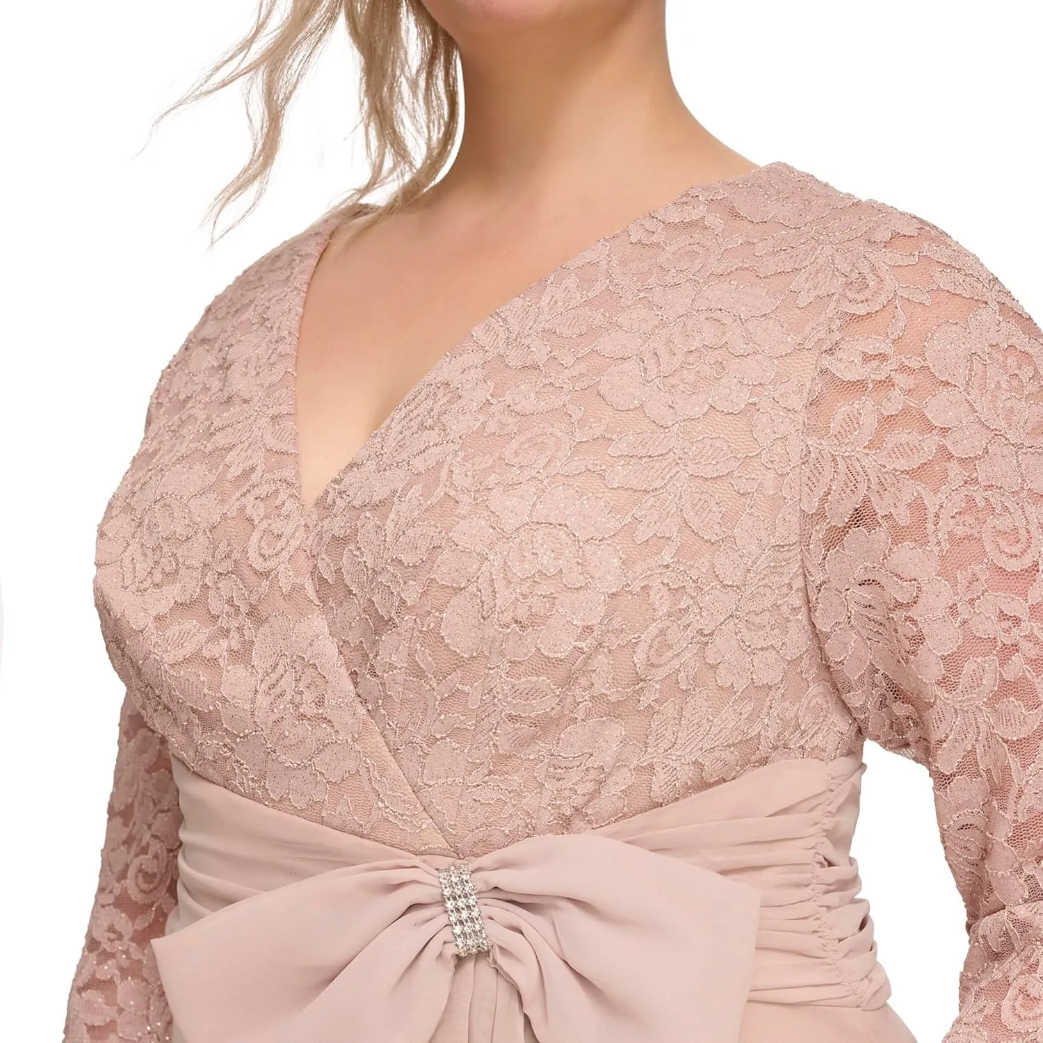 Jessica Howard Women's Lace 3/4 Sleeve V-Neck Maxi Gown  Special Occasion Dress