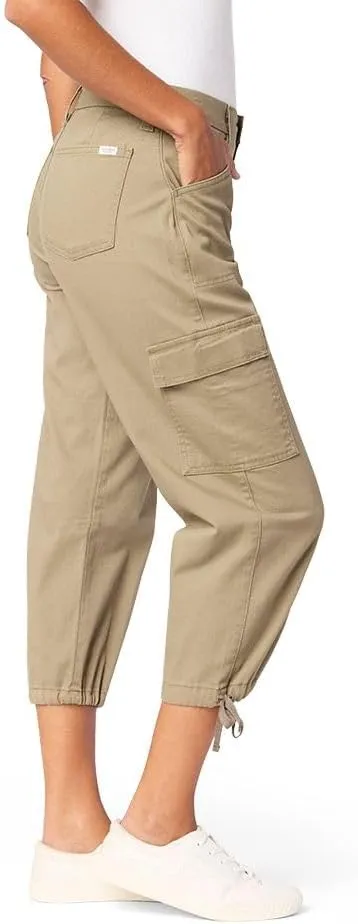 Levi Strauss Signature Gold Women's Everyday Comfort Cargo Capri (Available in Plus)
