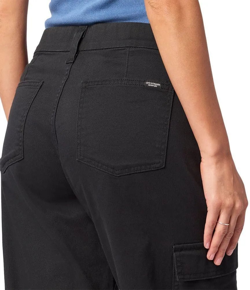 Levi Strauss Signature Gold Women's Everyday Comfort Cargo Capri (Available in Plus)