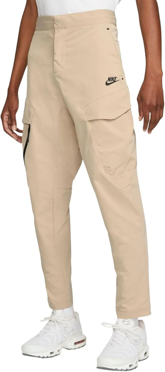 Nike Sportswear Tech Essentials Lined Commuter Pants