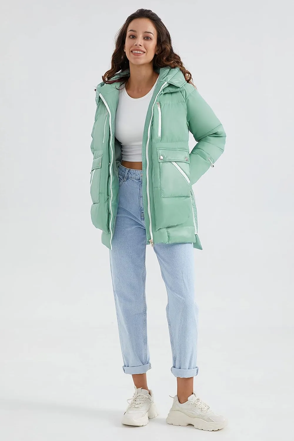 Orolay Women's Winter Thickened Down Coat Windproof Hooded Puffer Jacket with 6 Pockets