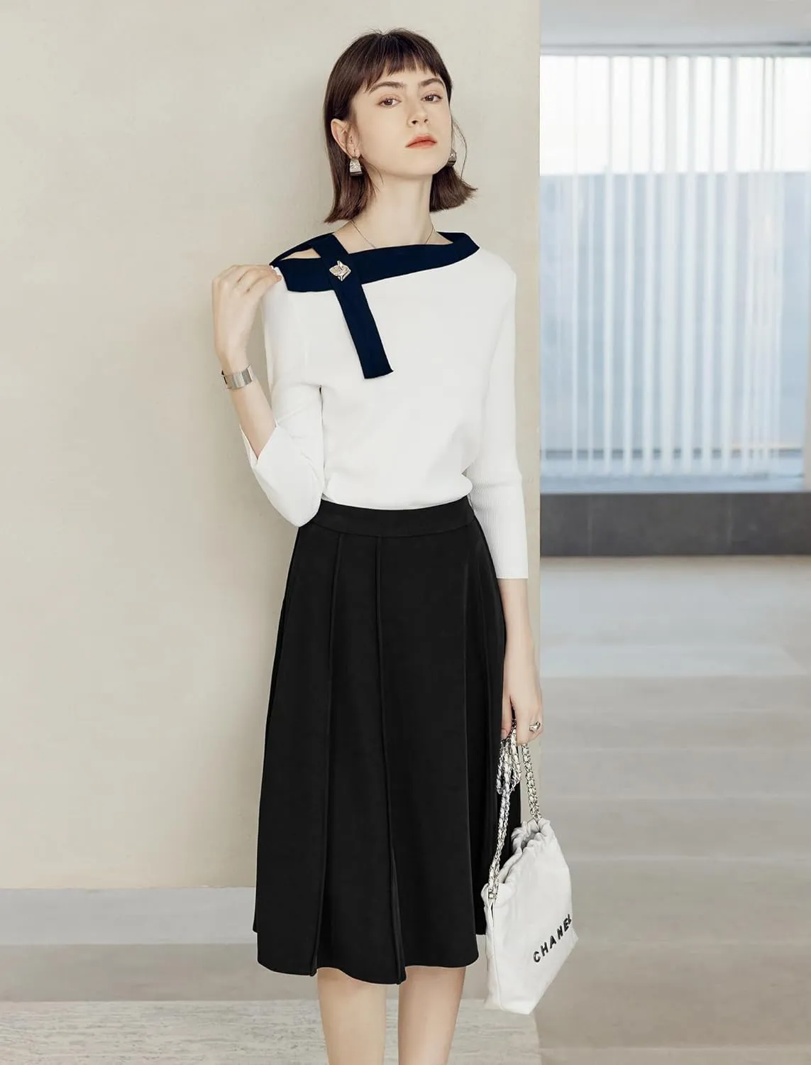 Women's High-Waisted A-Line Pleated Midi Skirt with Pockets
